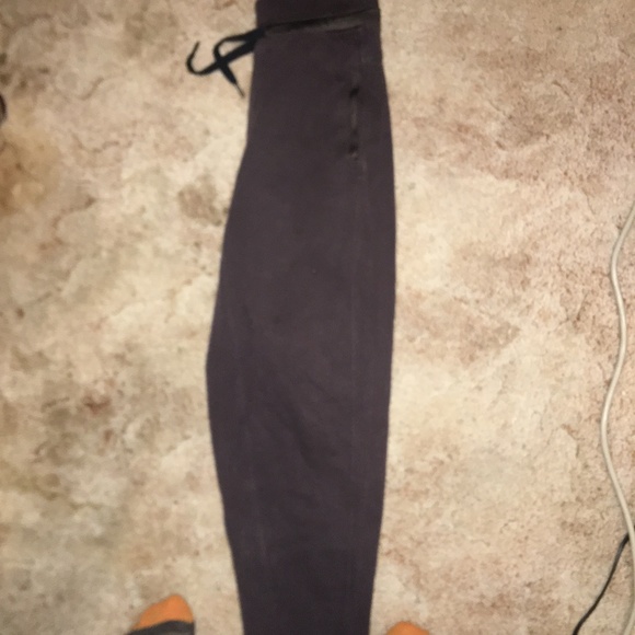 Lululemon  dance studio mid rise pant size 6 with a 30 inch leg - Picture 1 of 6